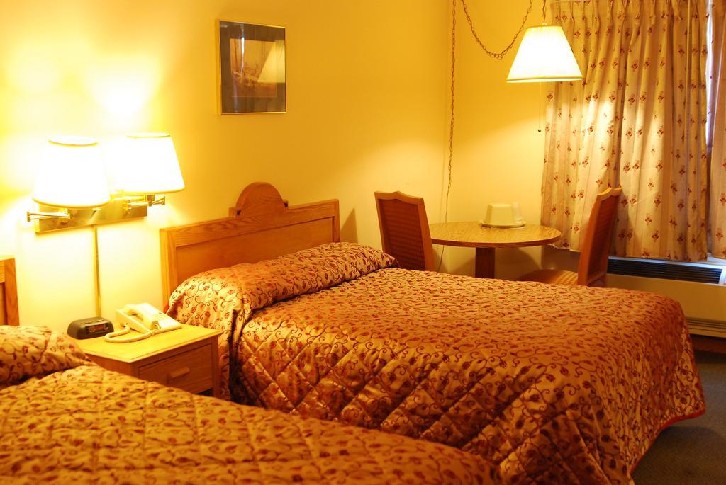 Luck Country Inn Zimmer foto